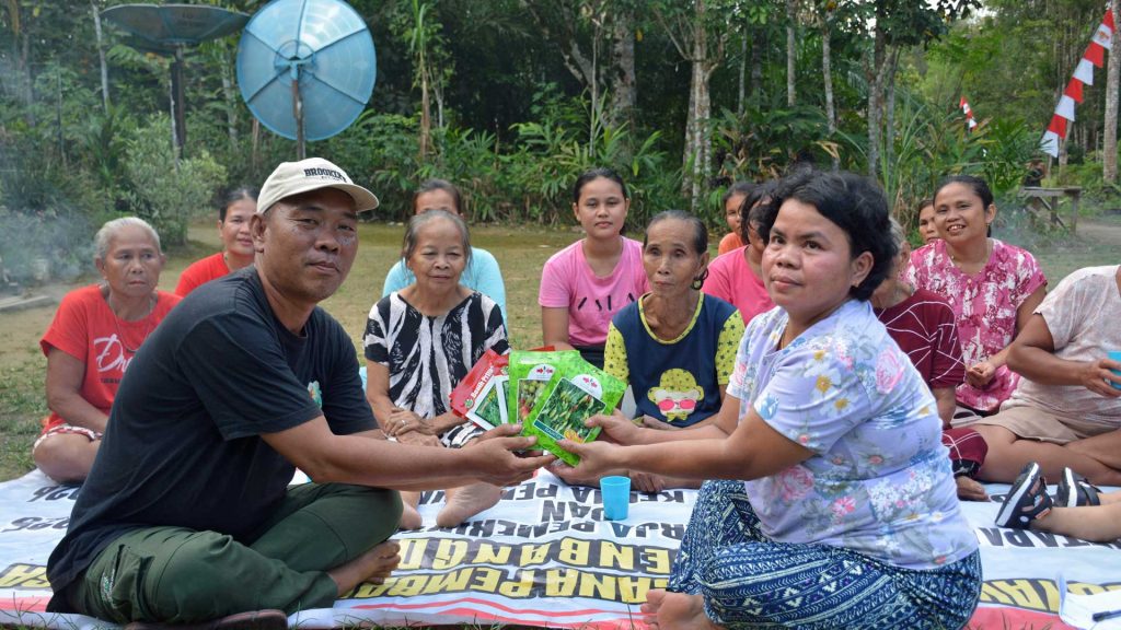 Frauen in Gemeinden auf Borneo machen bei BOS-Projekt mit